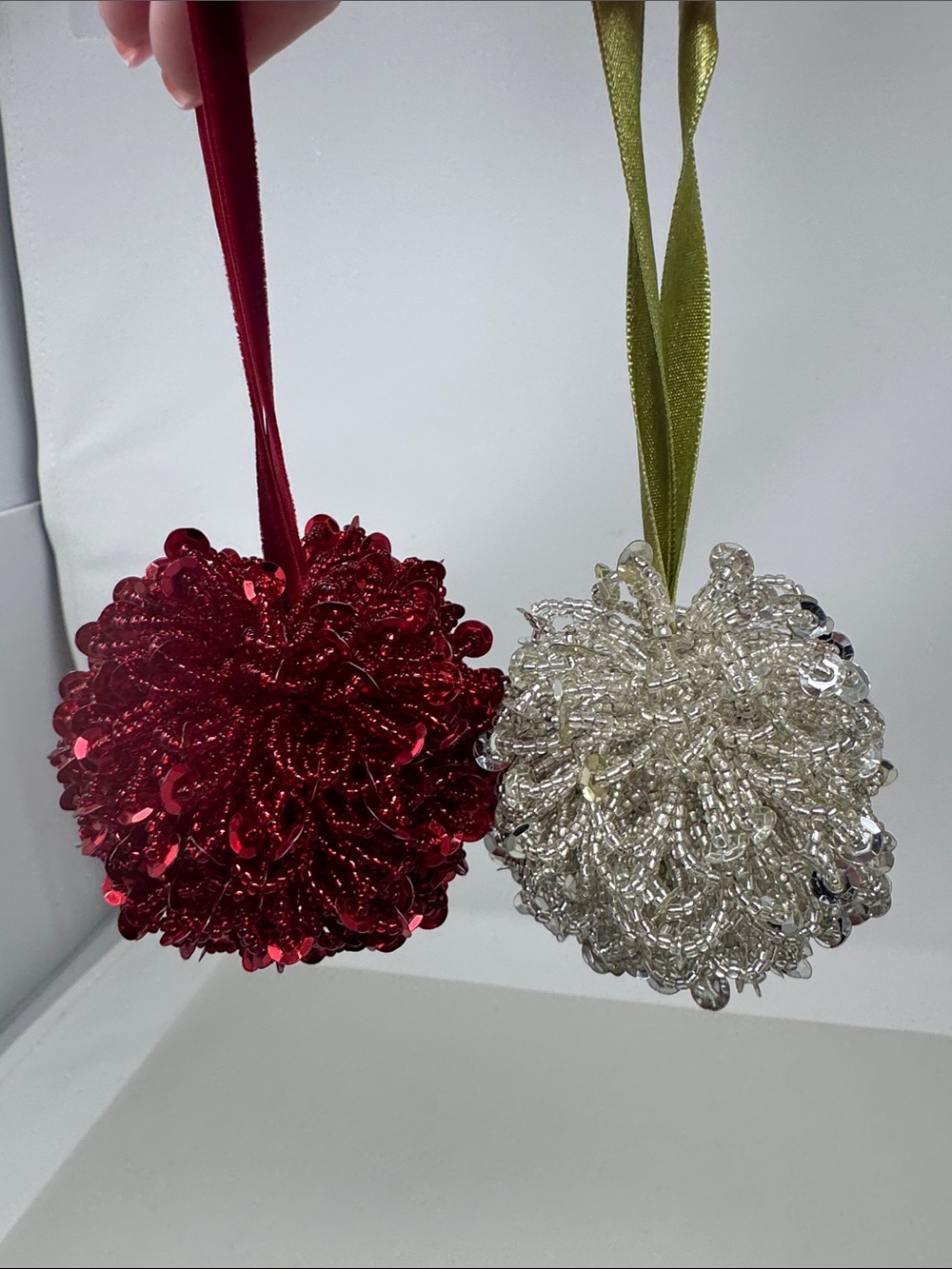 HANDMADE GLASS BEAD CHRISTMAS ORNAMENTS RIBBON BAUBLE SEQUIN LOT OF 2 POM-POM
